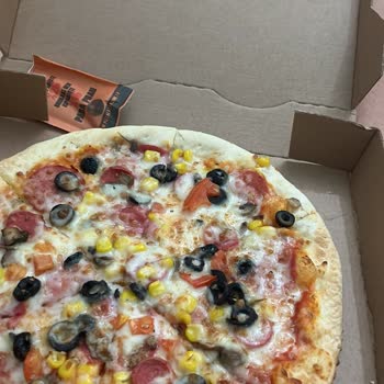 PizzaLazza Pizzayı Pişirmeden Yollamış