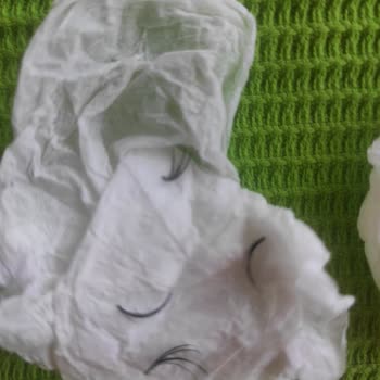 Aymira Koçaklı Yaşam Merkezi İpek Kirpiklerinin 2 Gün İçinde Dökülmesi