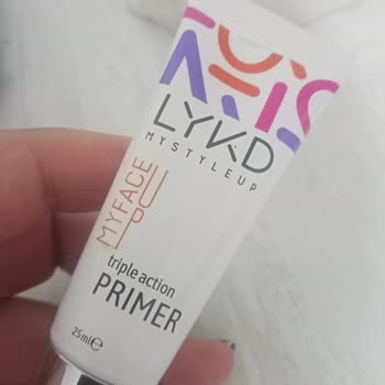 Gratis Makyaj Bazının Ciltteki Tahrişi