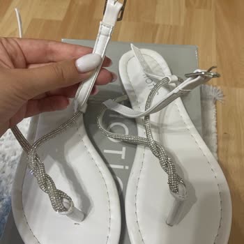 Hotiç Ayakkabı İçinde Farklı Madde Var Hatalı Çıktı