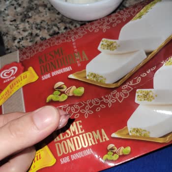 Golf Dondurma Golf Maraşım Kesme Dondurma İçinden Cam Parçası Cıktı!