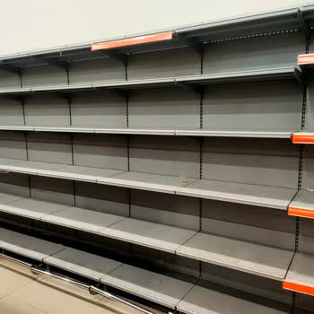 Migros Su Raf Ve Dolapları Devamlı Boş