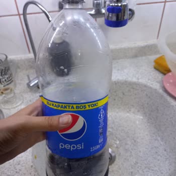 Almış Olduğunuz Pepsi Ağzının Kapalı Olduğu Halde Dökülmesi