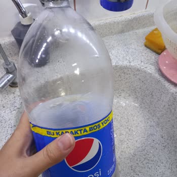 Almış Olduğunuz Pepsi Ağzının Kapalı Olduğu Halde Dökülmesi