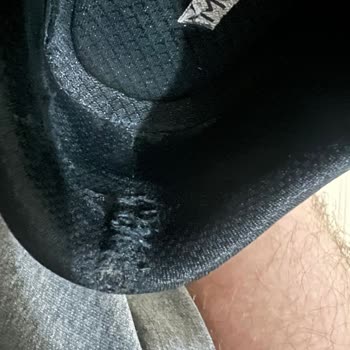 Skechers Ayakkabı İç Astarı Yırtıldı.