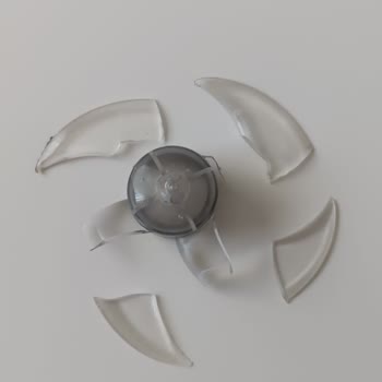 Arzum Ar 5099 Saç Kurutma Makinesi İç Fanı Kullanım Anında Kırıldı