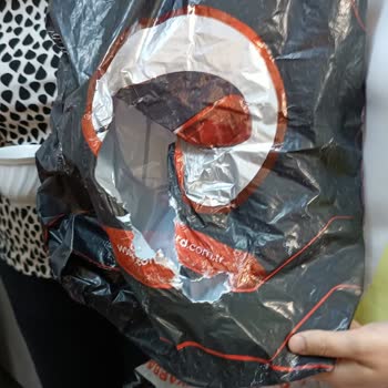 Sürat Kargo Kargo Şirketine Teslim Edilen Ürün Kargo Kutusundan Çıkmadı.