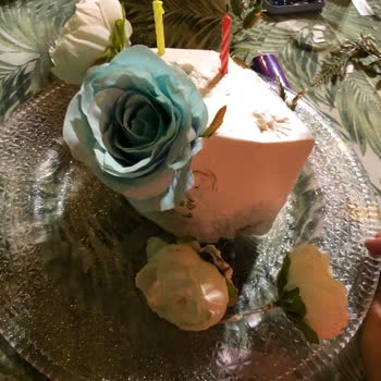 Adana İncir Meyhanesi Doğum Günü Pastamı Başkalarına Vermiş!