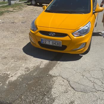 Taksiciler Odası İstasyon Taksi Durağındaki Taksicinin Tavırları