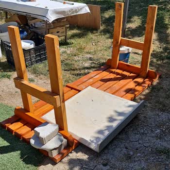 Hükümdar Ahşap'ın Sözde Kurumsallığı