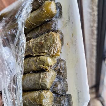 Peynirci Baba Yaprak Sarma Ve Ödemek