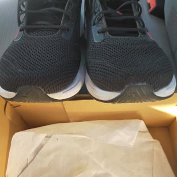 In Street Adidas Marka Ayakkabı Ürün Değişimi