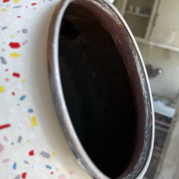 Karaca Züccaciye Emaye Çaydanlık Paslandı