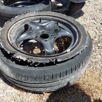 Dacia Sandero Lastik Problemi