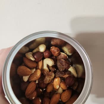 Simbat Kuruyemişte Kıl Çıktı