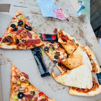 Sbarro Capitol Dan Gelen Pizza