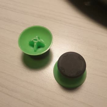 Monster Pusat Pro Gamepad Analog Pedi Yırtıldı, Yedek Parça Temini Yok