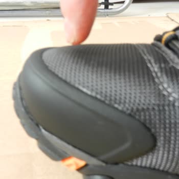 AliExpress Refuses Refund for Unwearable Shoes