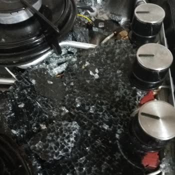 Kumtel Set Üstü Ocak Camı Tuzla Buz Oldu