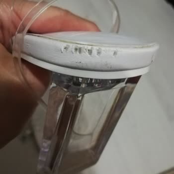 Bershka Marka Adı Altında Kalitesiz Ayakkabı Satıyor