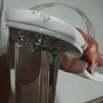 Bershka Marka Adı Altında Kalitesiz Ayakkabı Satıyor