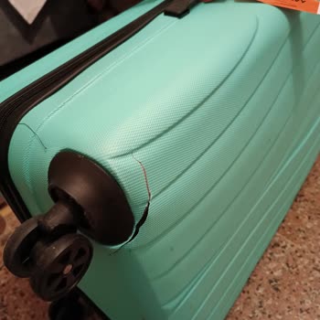 Anadolu Jet Kırılan Bavulumun Tazminatını Rica Ediyorum