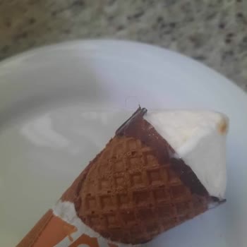 Cornetto Dondurmadan Kıl Çıktı
