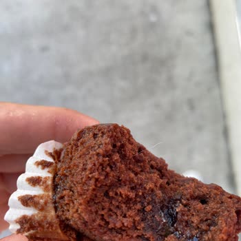 Eti Browni Gold Kek Kıl Çıktı