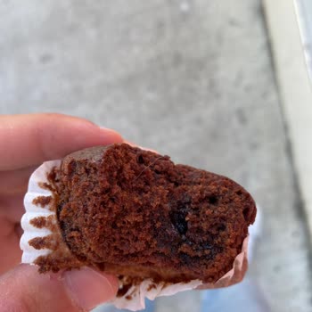 Eti Browni Gold Kek Kıl Çıktı