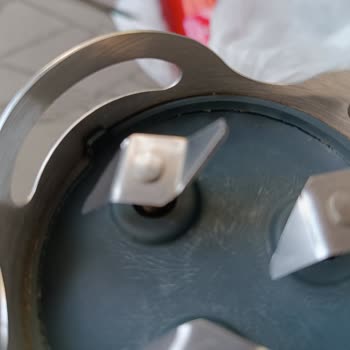 Arzum Blender 1500 Plastiği Kopmaya Başlaması