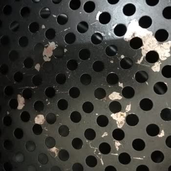 Onvo İç Kısmında Soyulma Ve Dış Kısmında Paslanmalar