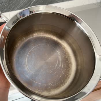 Jumbo Elime Ulaşmayan Yemek Takımı, Kalitesiz Malzeme