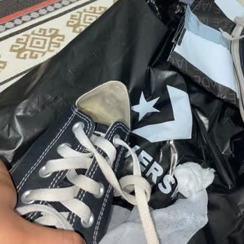 Converse Ürünün Hatasını Kabul Etmiyorlar Ve Ücret İadesi Yapmıyorlar