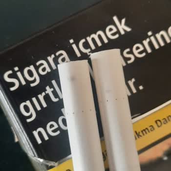 Marlboro Touch Blue Siyah Ve Sarı Lekeler Sigaralarda