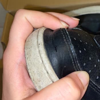 Nike Ayakkabı Üretim Hatası