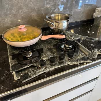 Hoover Ocak Camı Patladı