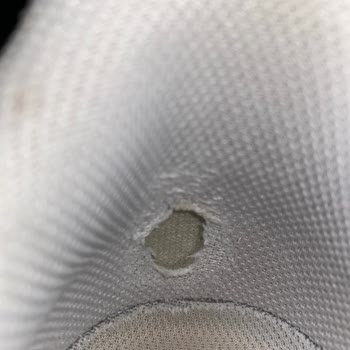 Nike Ayakkabı Nın İç Topuk Kısmı Delinmesi