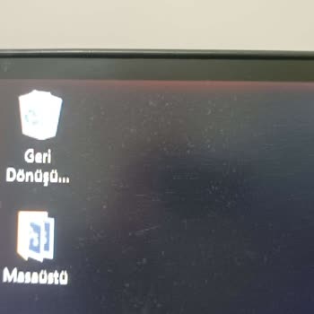 Monster Aryond A27 240hz Monitör Ve Kırmızı Çizgi