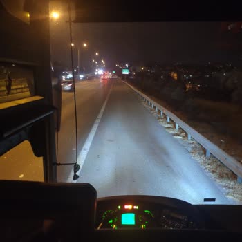 İstanbul Seyahat Firmasının İşgüzarlığı. Araba Sürekli Yolda Kaldı.