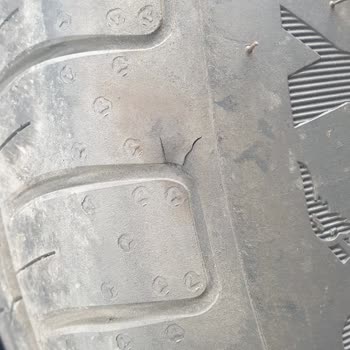 Goodyear Durduk Yere Lastik Patlaması