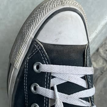 Siyah Converse Renk Solması