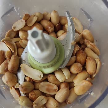 Şimşek Kuruyemiş'in Çürük Yer Fıstığı Sattı