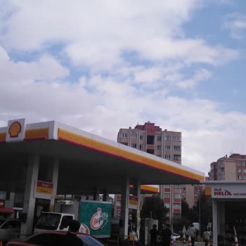 Başakşehir 1. Etap Shell Yakıt İstasyonunda Aracım Komple Çizildi