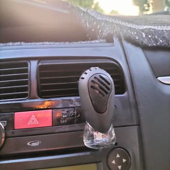 (Glade Yeni) Araca Zarar Vermiştir