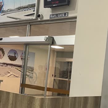 Sunexpress 8Ağustos Van İzmir Uçuşunda 5saatten Fazla Rötar