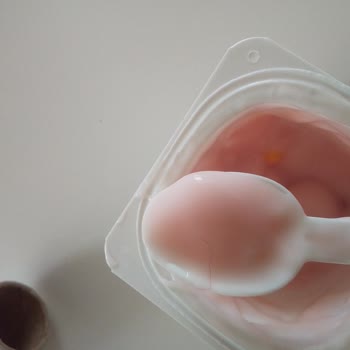 Danone Tikveşli Üründen Tüy Çıktı