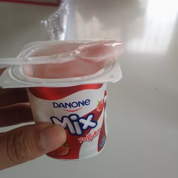 Danone Tikveşli Üründen Tüy Çıktı