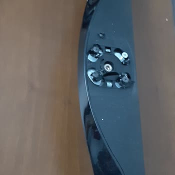 LG TV Ayağının Kırılması