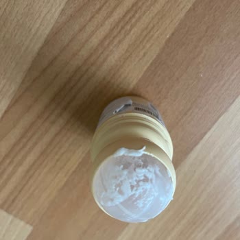 Yves Rocher Bozuk Ürün-Roll-on Diye Aldığım Ürün Süt Kesiği Kıvamında!