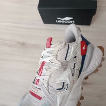 Lescon Spor Ayakkabı Sararması
